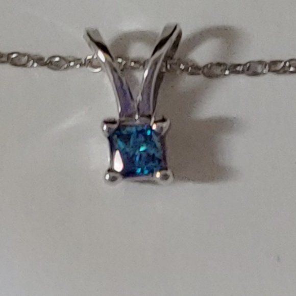 Princess Cut 1/5 CTTW  Blue Diamond Earrings and Pendant in 10K White Gold Set - Picture 3 of 6